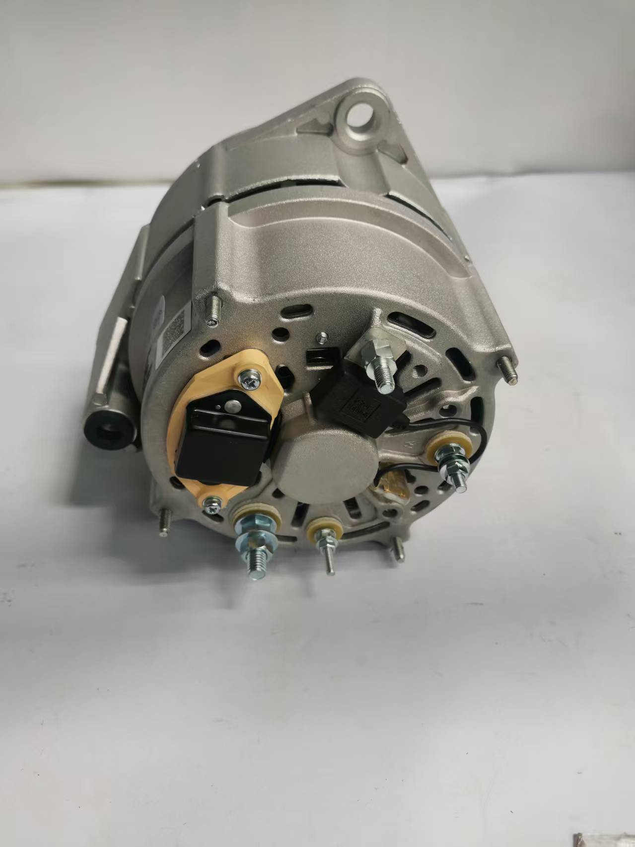 奔馳發(fā)動(dòng)機(jī)OM906/OM926發(fā)電機(jī)042301038/ALT-0114/0101548902